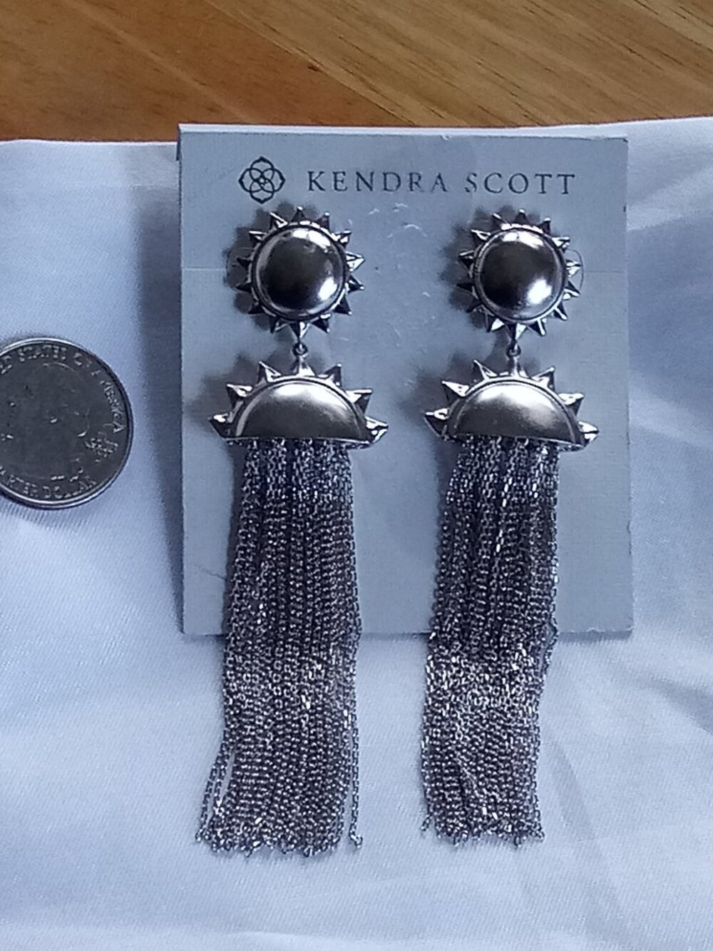 Gorgeous NWT Kendra Scott Sienna Sun Statement Drop Pierced Earrings - Picture 4 of 4